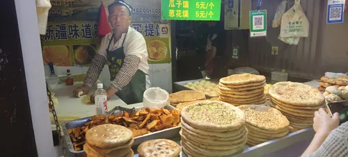 怀远夜市Huaiyan Night Market photo 17